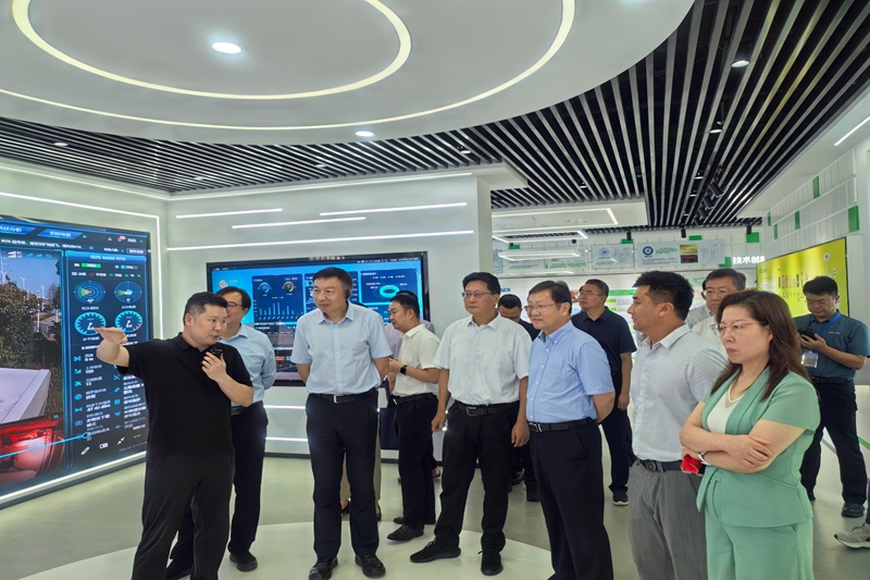 中国科大党委书记舒歌群一行来公司调研